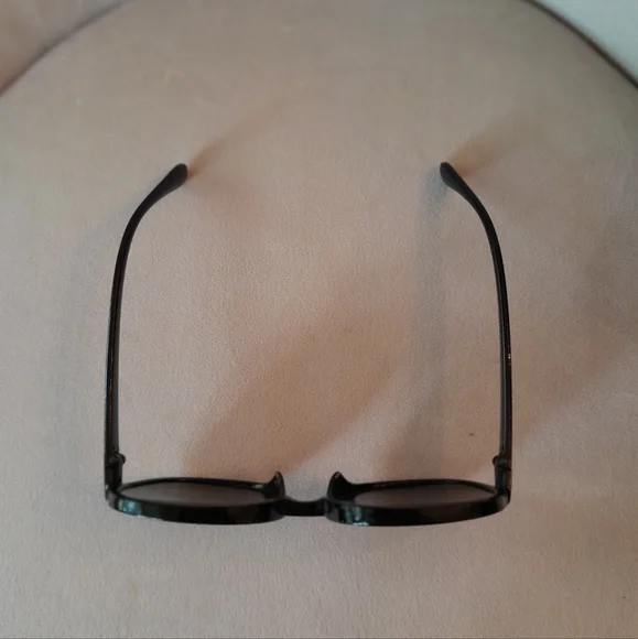 Jackie O Black Sunglasses - Picture 4 of 5